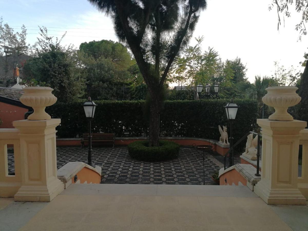 Hotel Villa Paradiso Dell'Etna San Giovanni La Punta Exterior foto