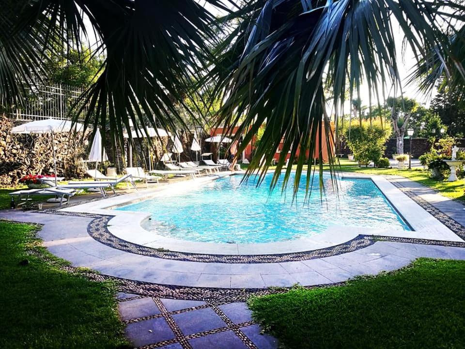 Hotel Villa Paradiso Dell'Etna San Giovanni La Punta Exterior foto