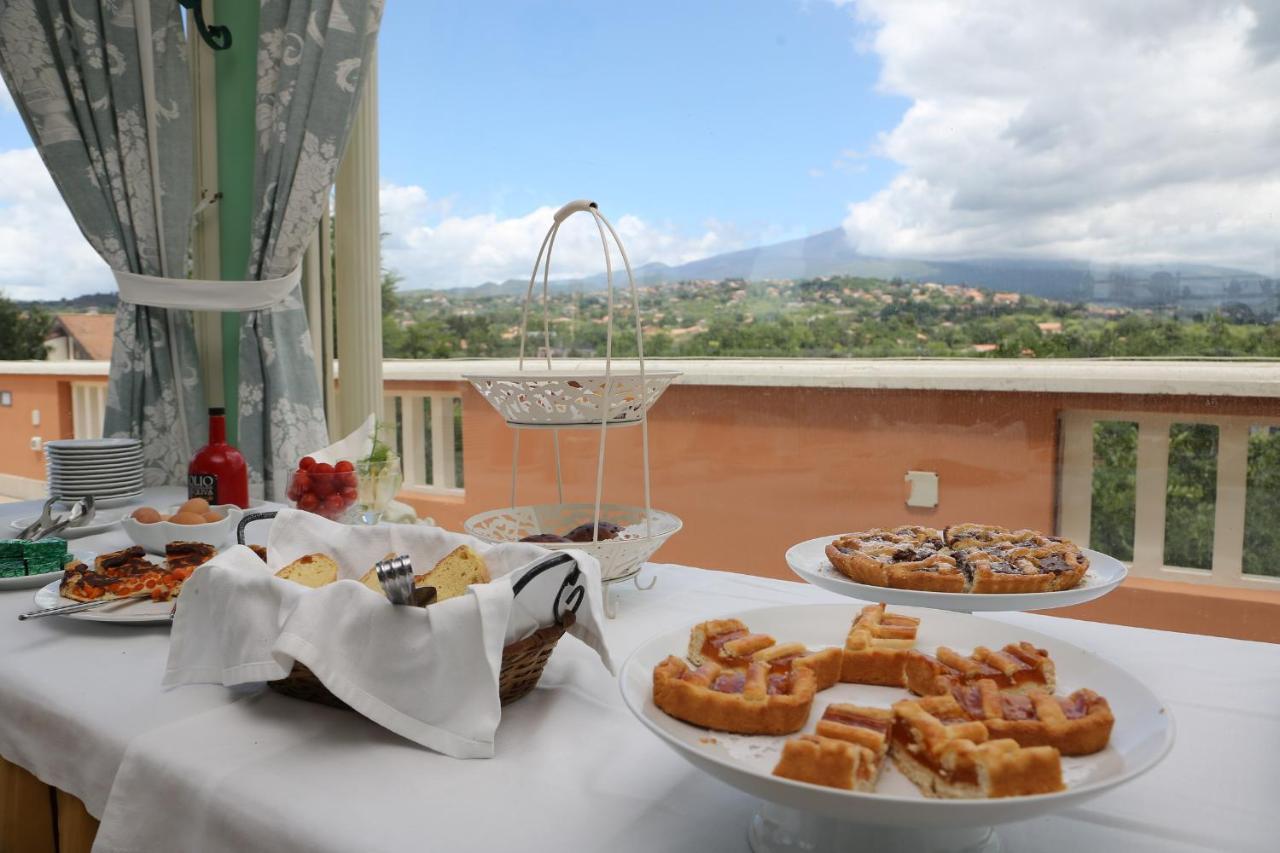 Hotel Villa Paradiso Dell'Etna San Giovanni La Punta Exterior foto